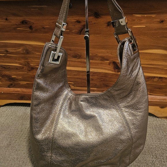 Michael Kors metallic shoulder bag - Picture 13 of 13